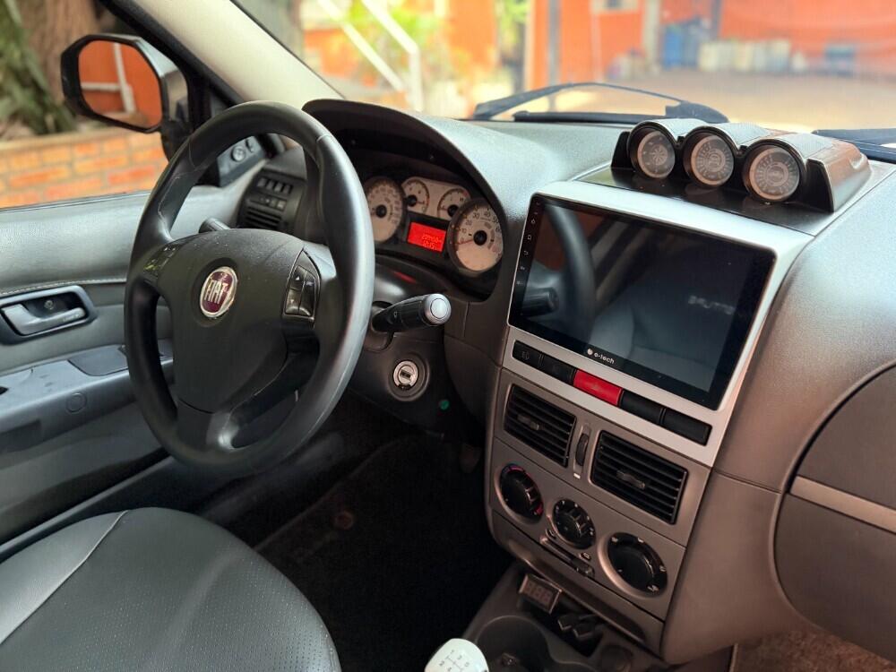 Fiat Strada Cab. Est.