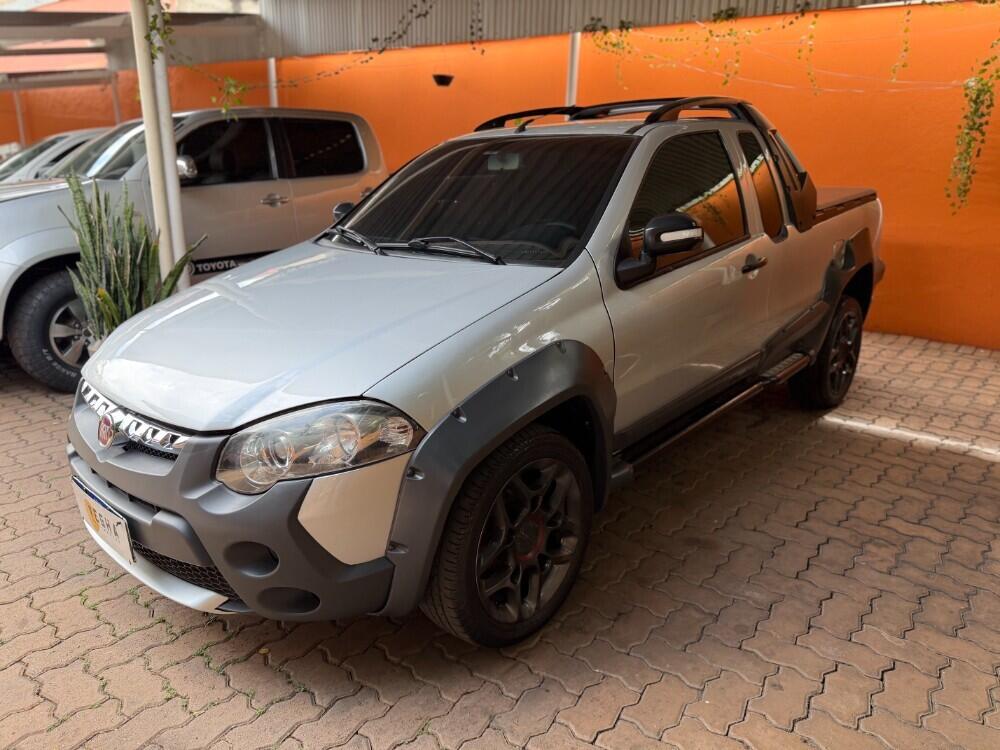 Fiat Strada Cab. Est.