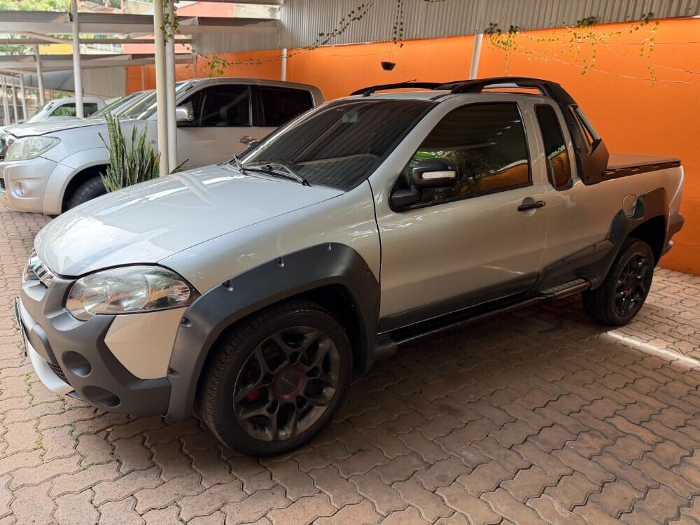 Fiat Strada Cab. Est.