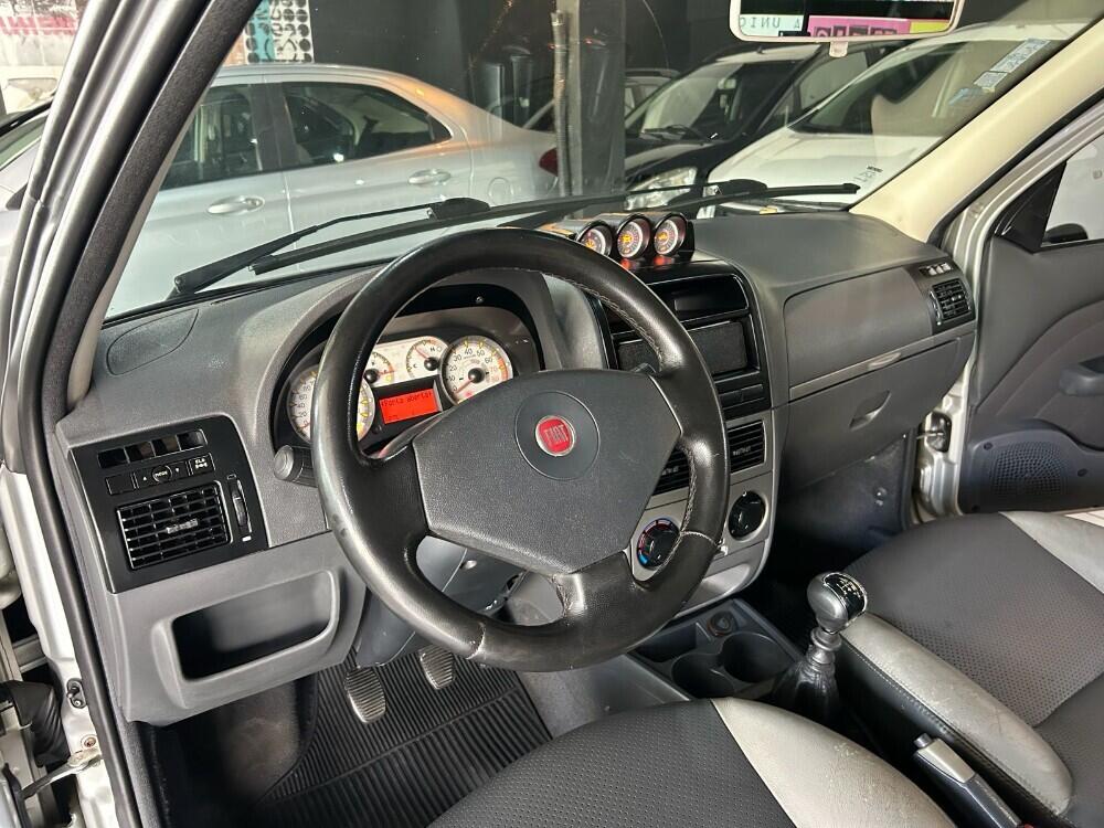 Fiat Strada Cab. Est.