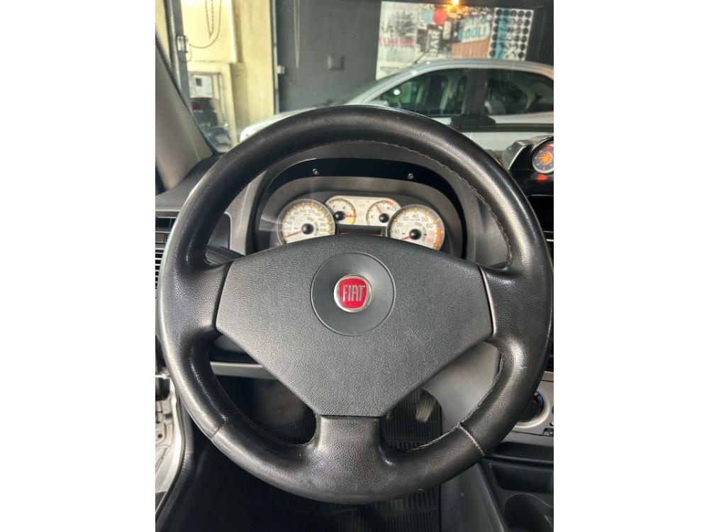 Fiat Strada Cab. Est.