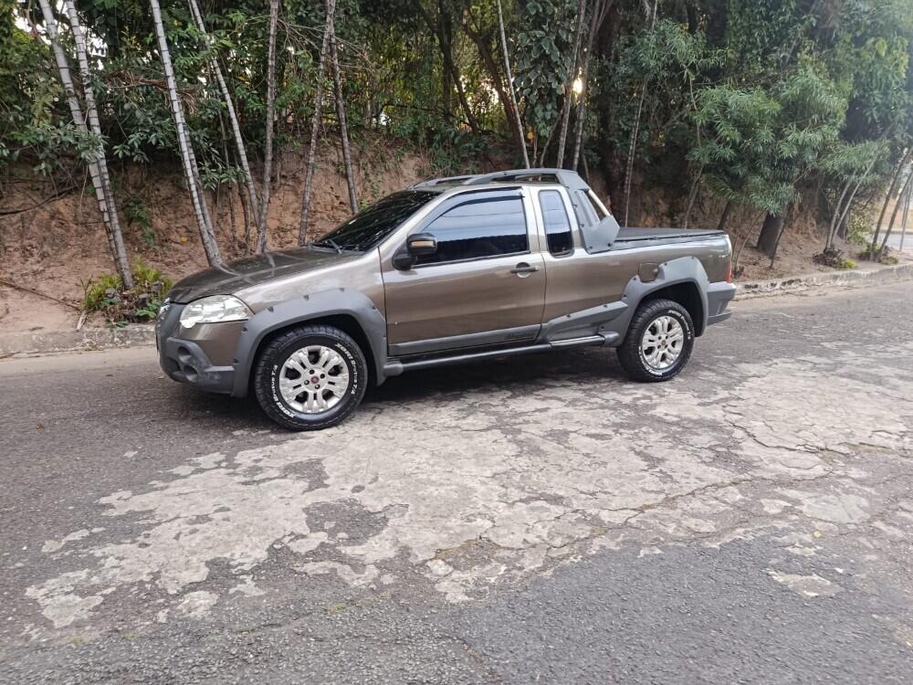 Fiat Strada Cab. Est.