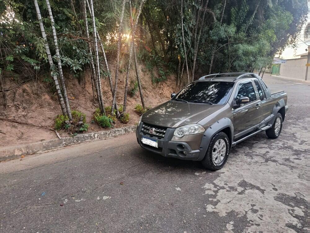Fiat Strada Cab. Est.