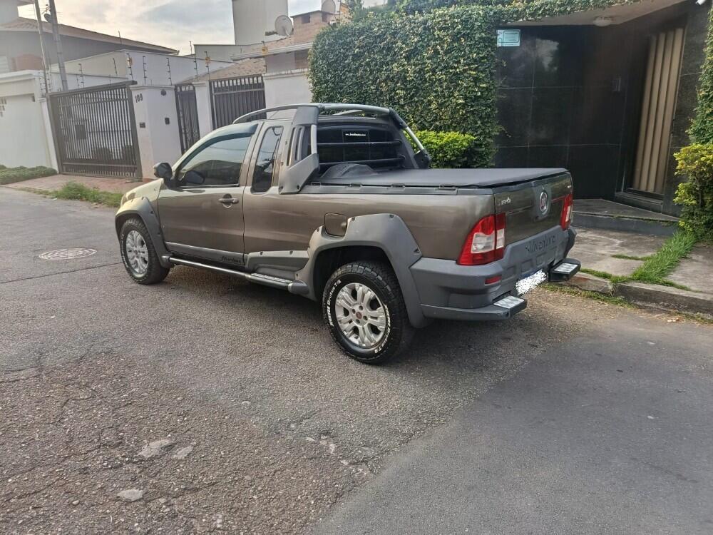 Fiat Strada Cab. Est.