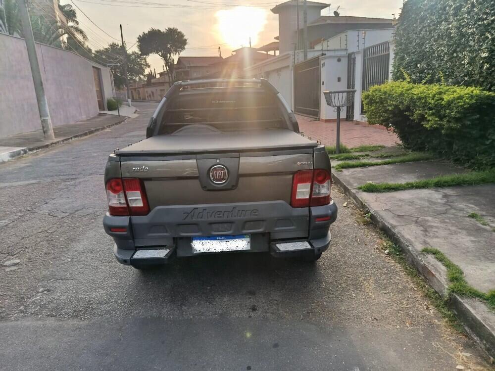 Fiat Strada Cab. Est.