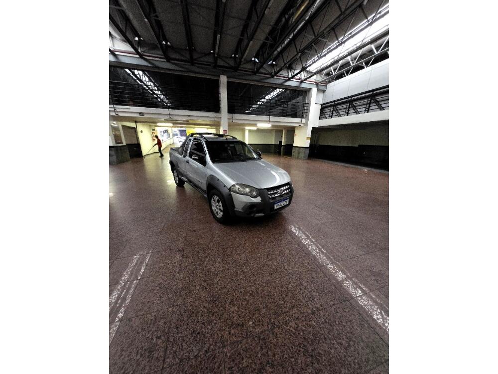 Fiat Strada Cab. Est.