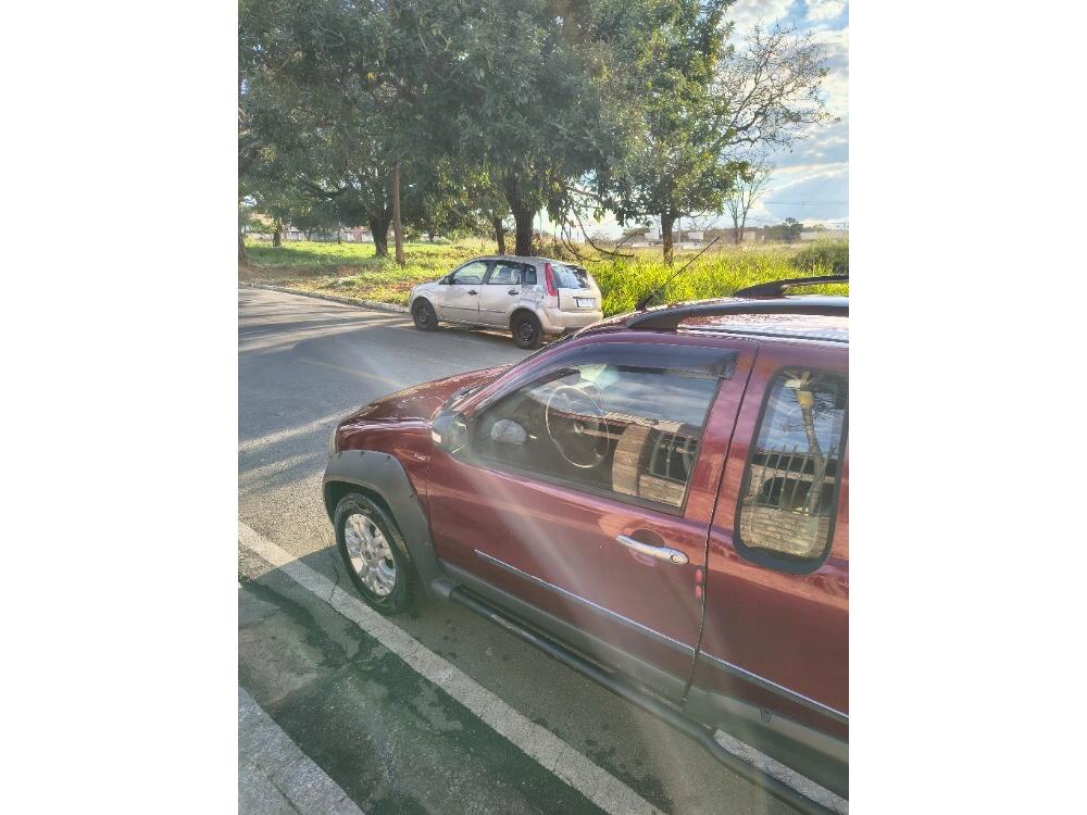 Fiat Strada Cab. Est.