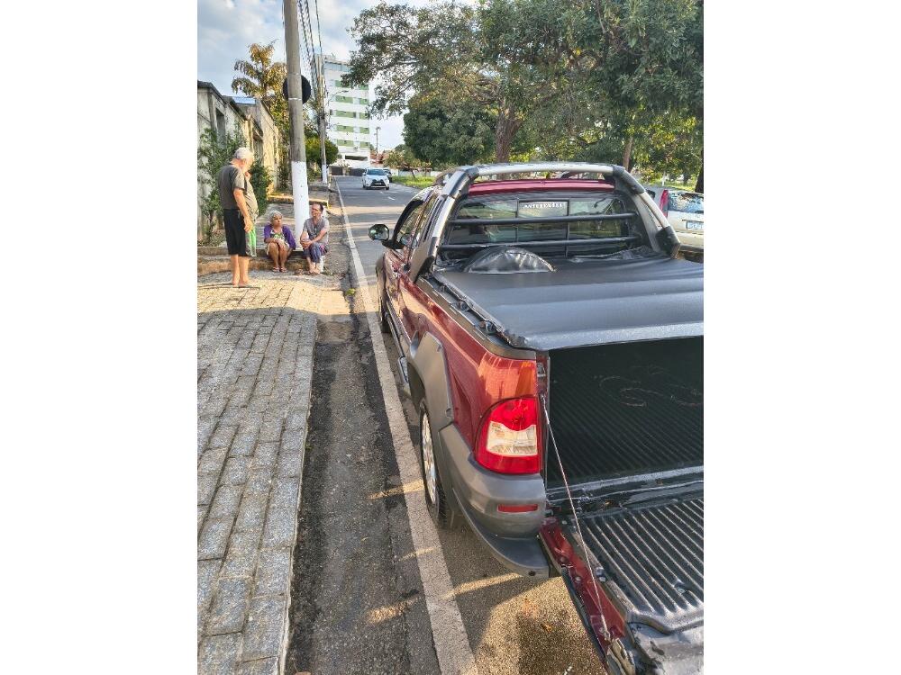 Fiat Strada Cab. Est.