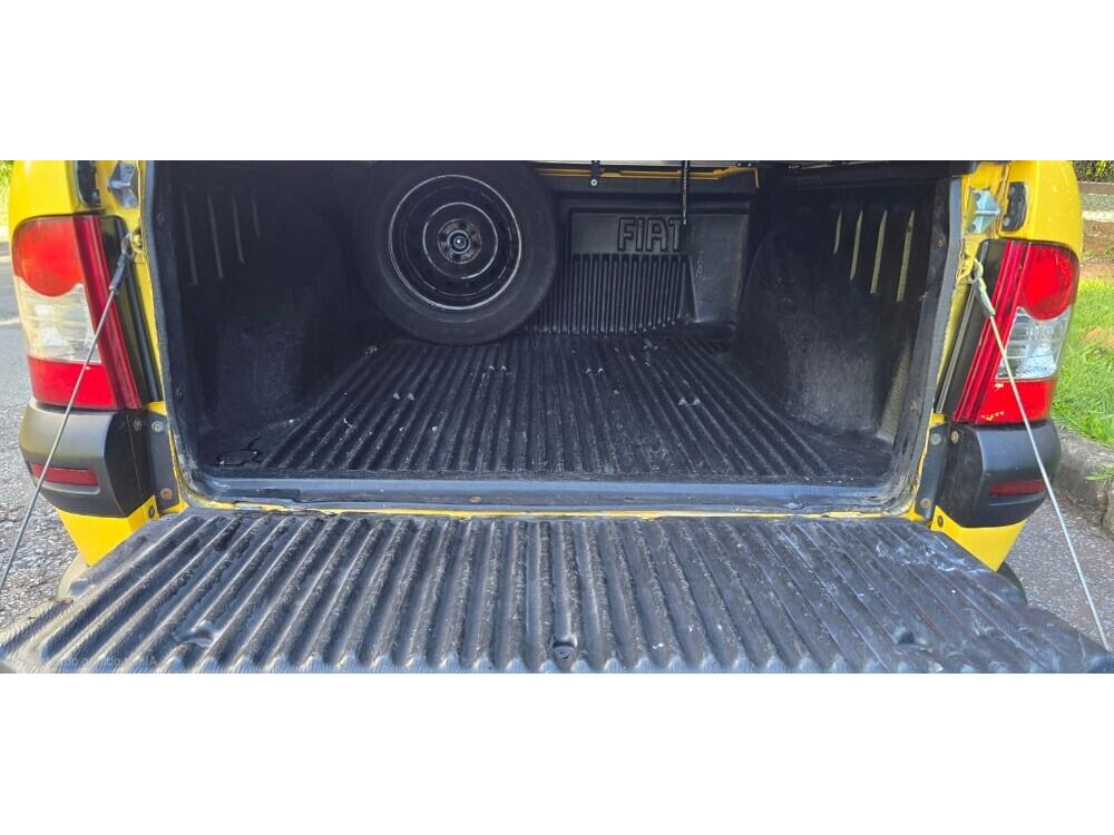 Fiat Strada Cab. Est.