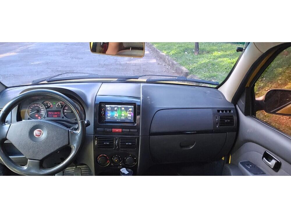 Fiat Strada Cab. Est.