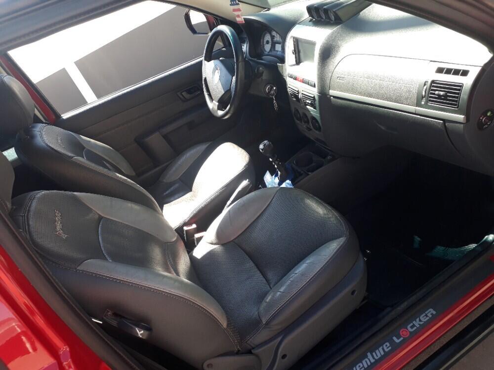 Fiat Strada Cab. Est.