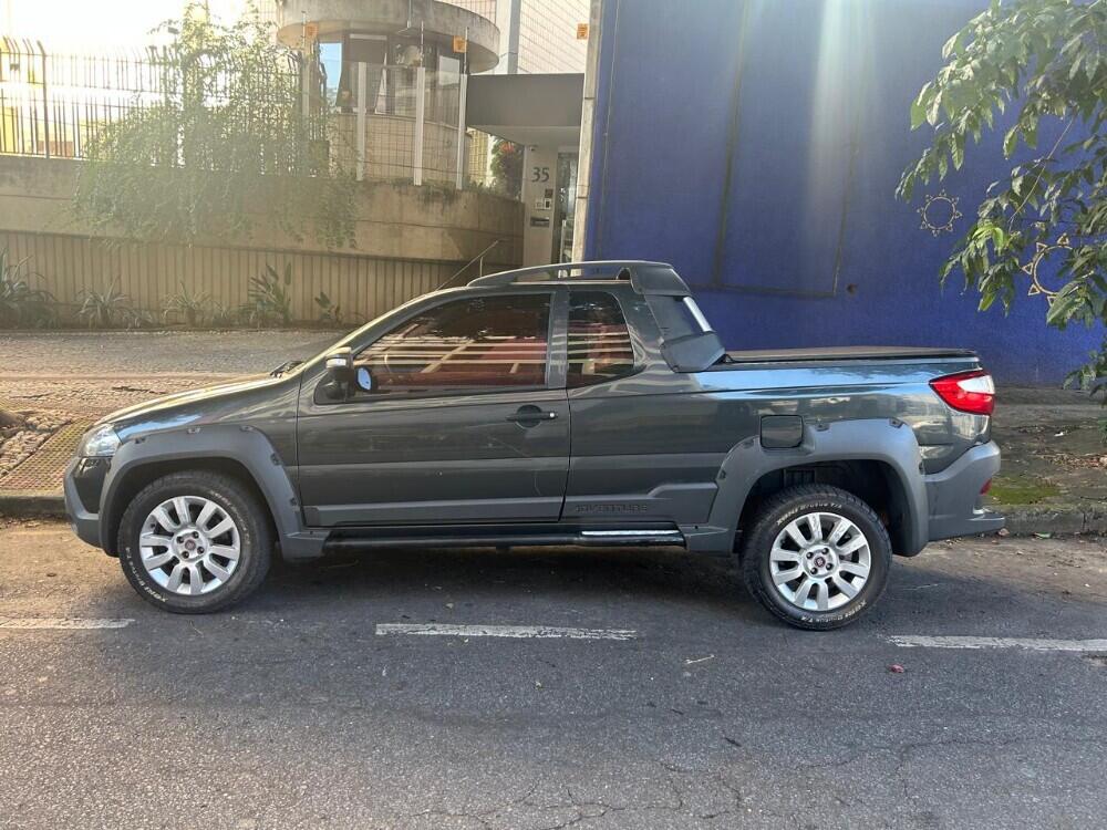 Fiat Strada Cab. Est.