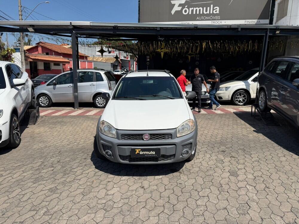 Fiat Strada Cab. Est.