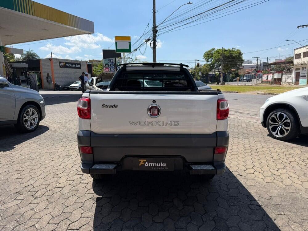 Fiat Strada Cab. Est.