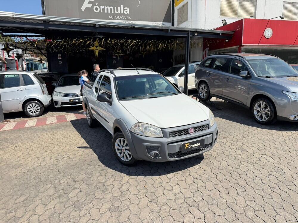Fiat Strada Cab. Est.