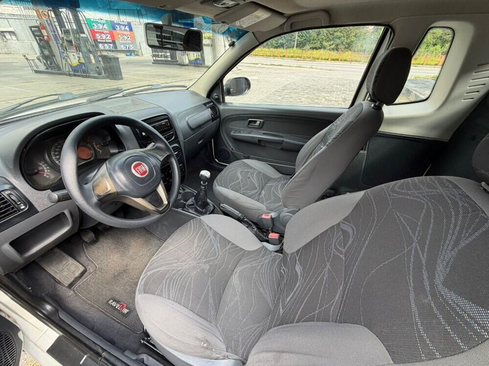 Fiat Strada Cab. Est.