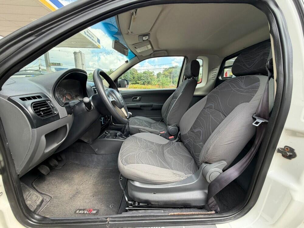 Fiat Strada Cab. Est.