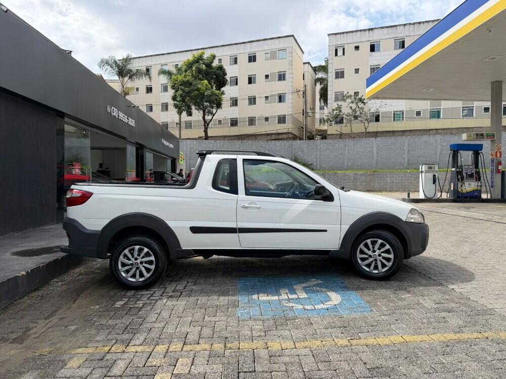 Fiat Strada Cab. Est.