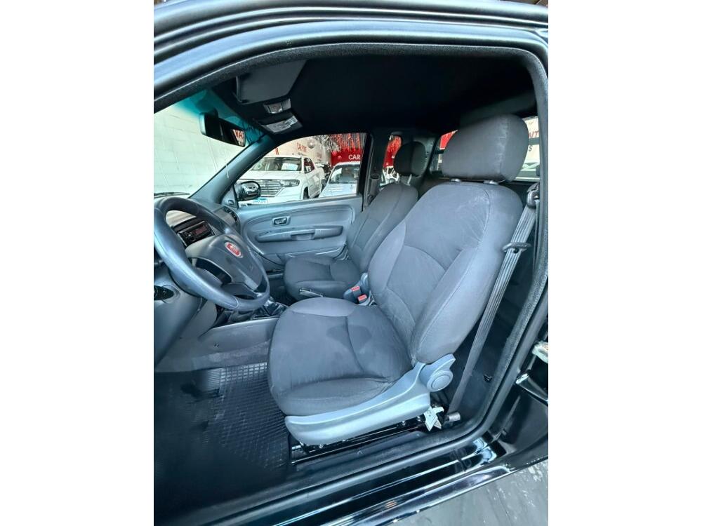 Fiat Strada Cab. Est.