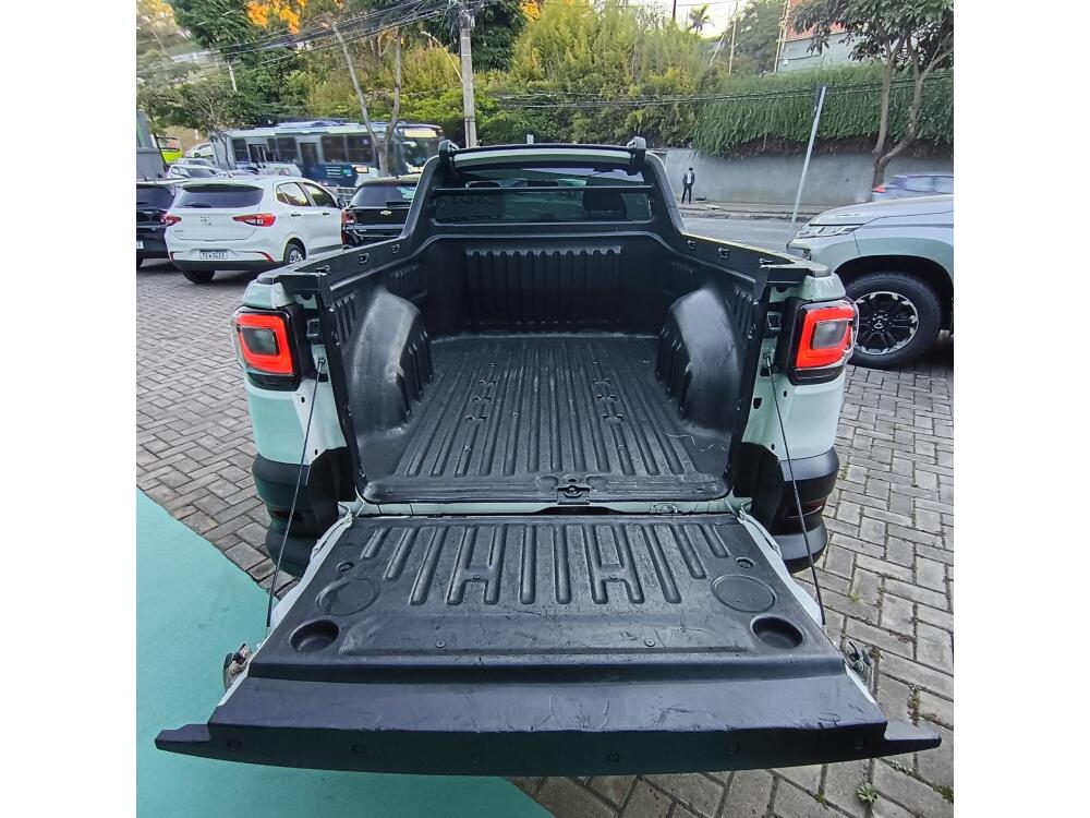 Fiat Strada Cab. Est.