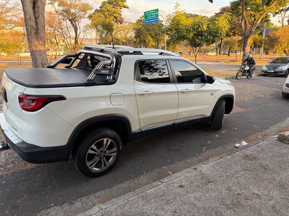Fiat Toro 2.0 16v Freedom 2016