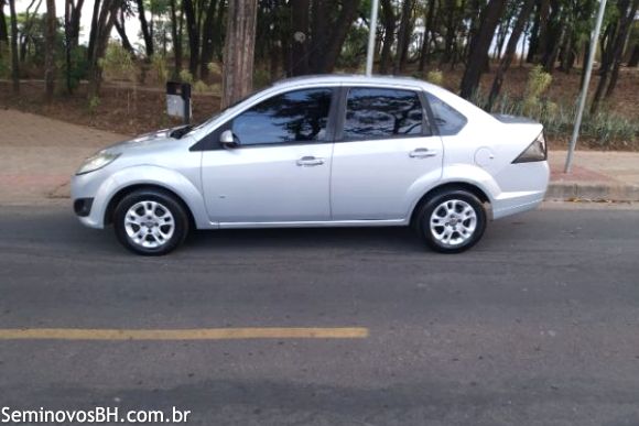 Ford Fiesta Sedan Ford Fiesta Sedan