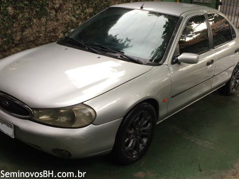 Ford Mondeo Sedan Ford Mondeo Sedan