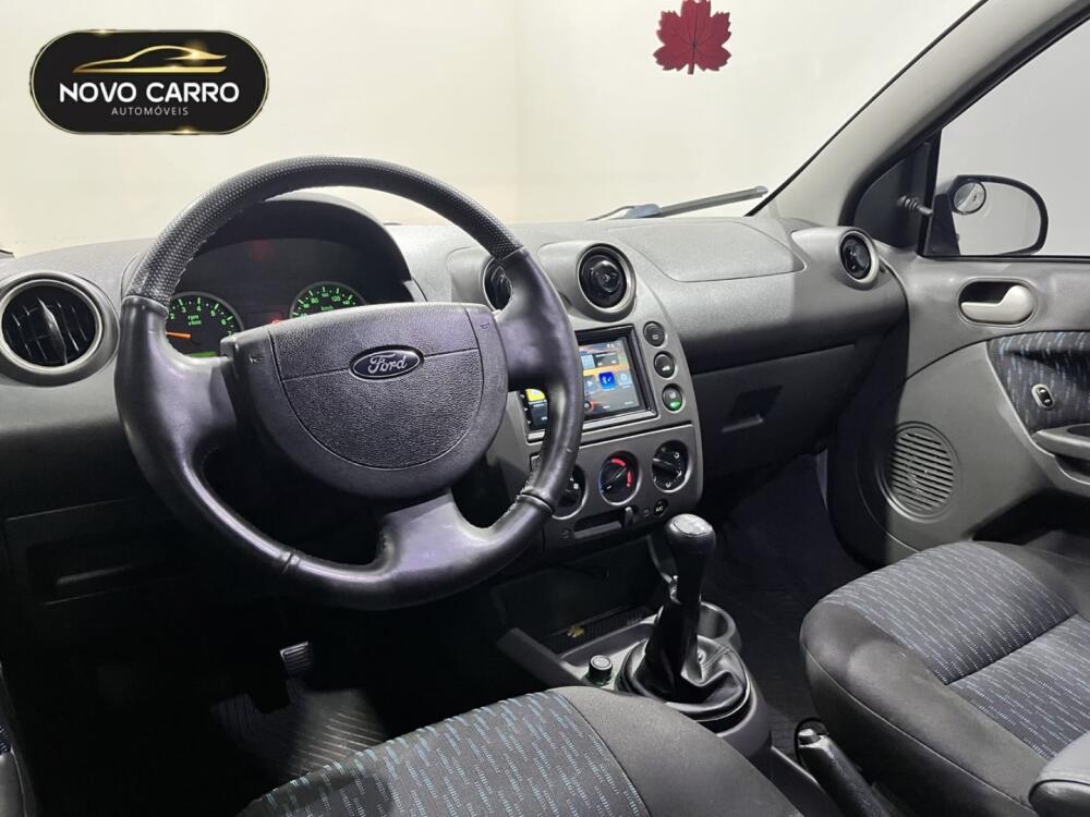 Ford Fiesta Sedan