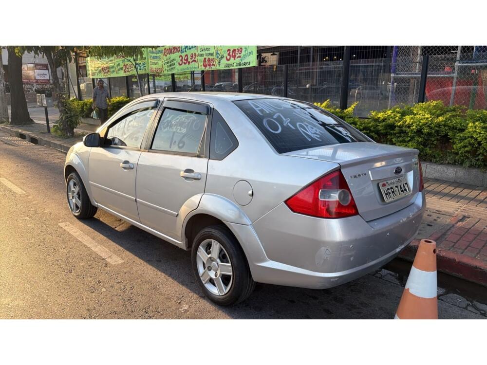 Ford Fiesta Sedan