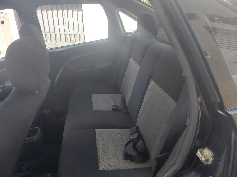 Ford Fiesta Sedan