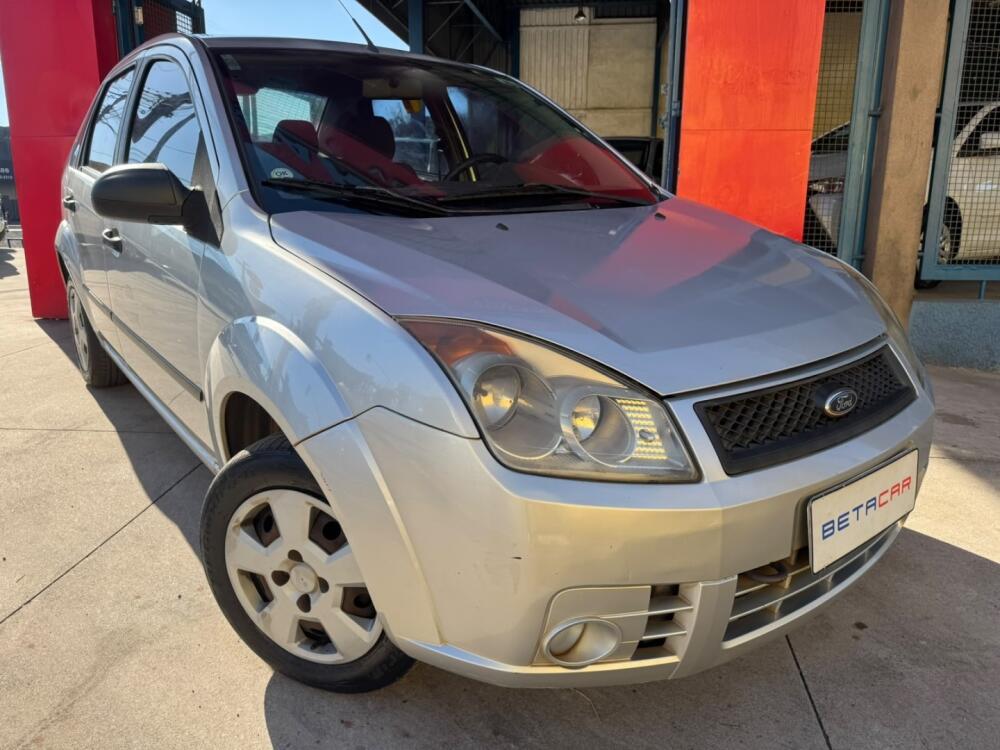 Ford Fiesta Sedan