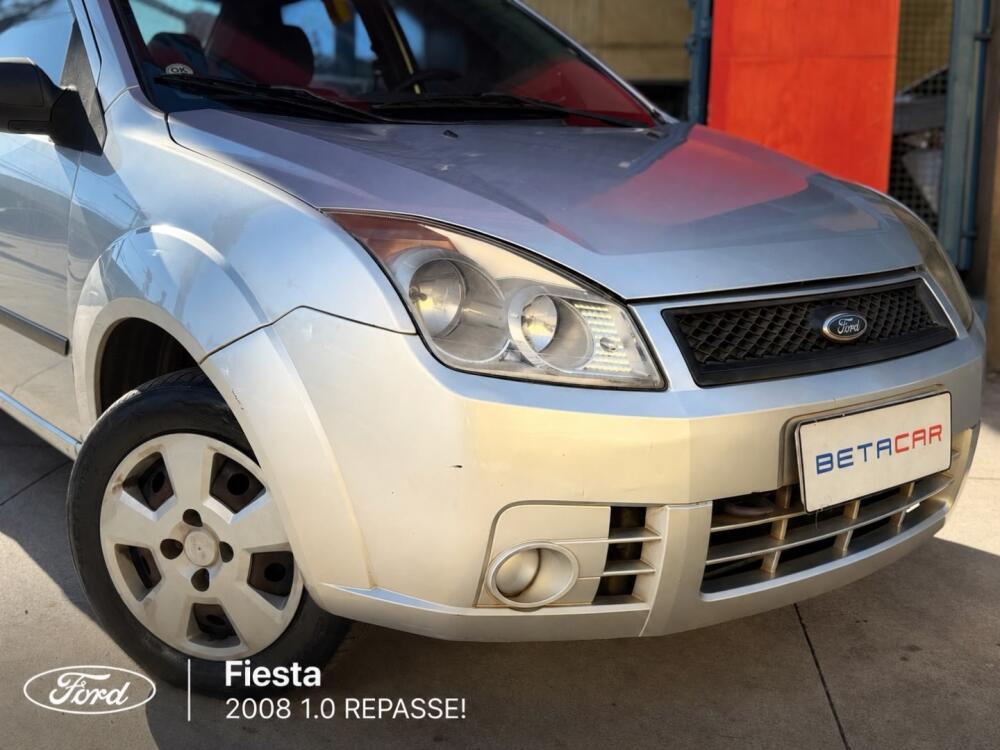 Ford Fiesta Sedan