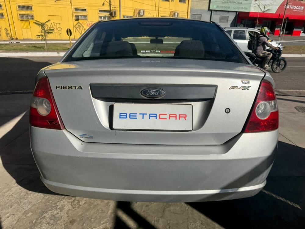 Ford Fiesta Sedan