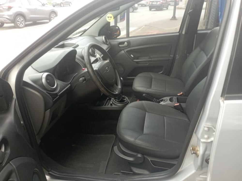 Ford Fiesta Sedan