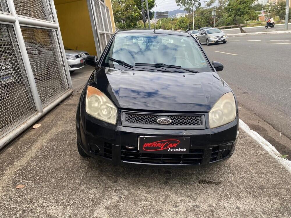 Ford Fiesta Sedan