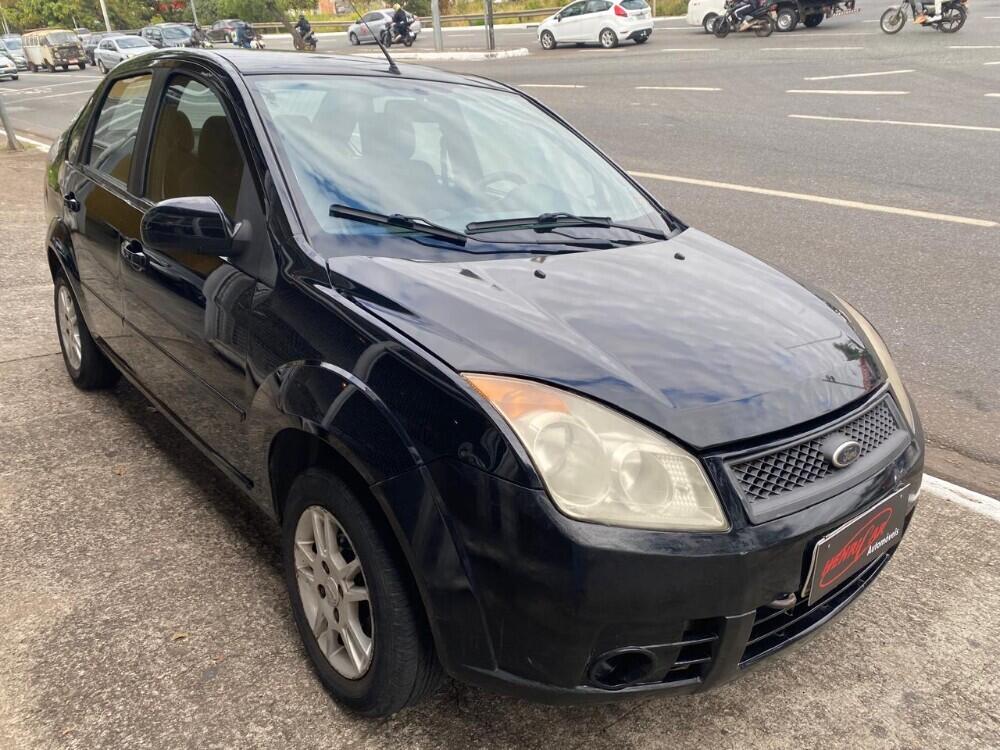 Ford Fiesta Sedan