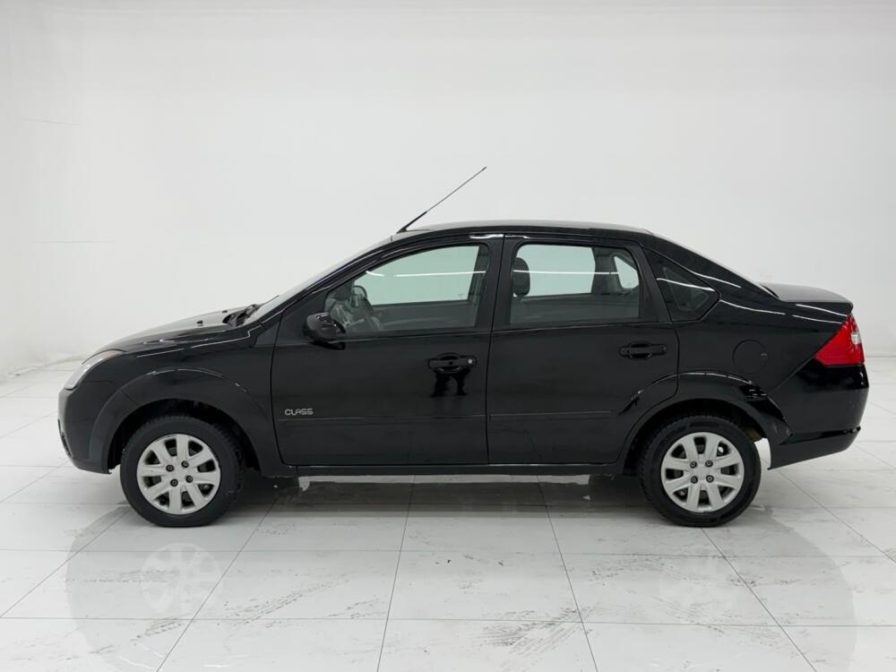 Ford Fiesta Sedan