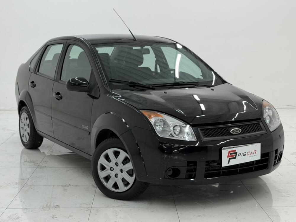 Ford Fiesta Sedan