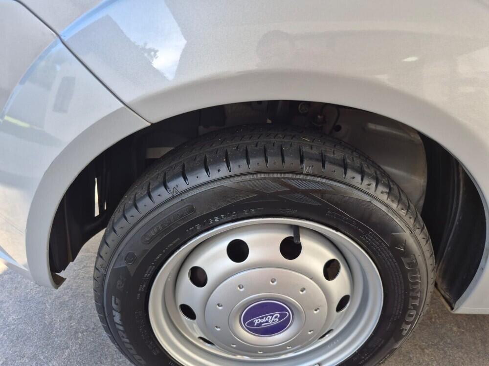 Ford Fiesta Sedan