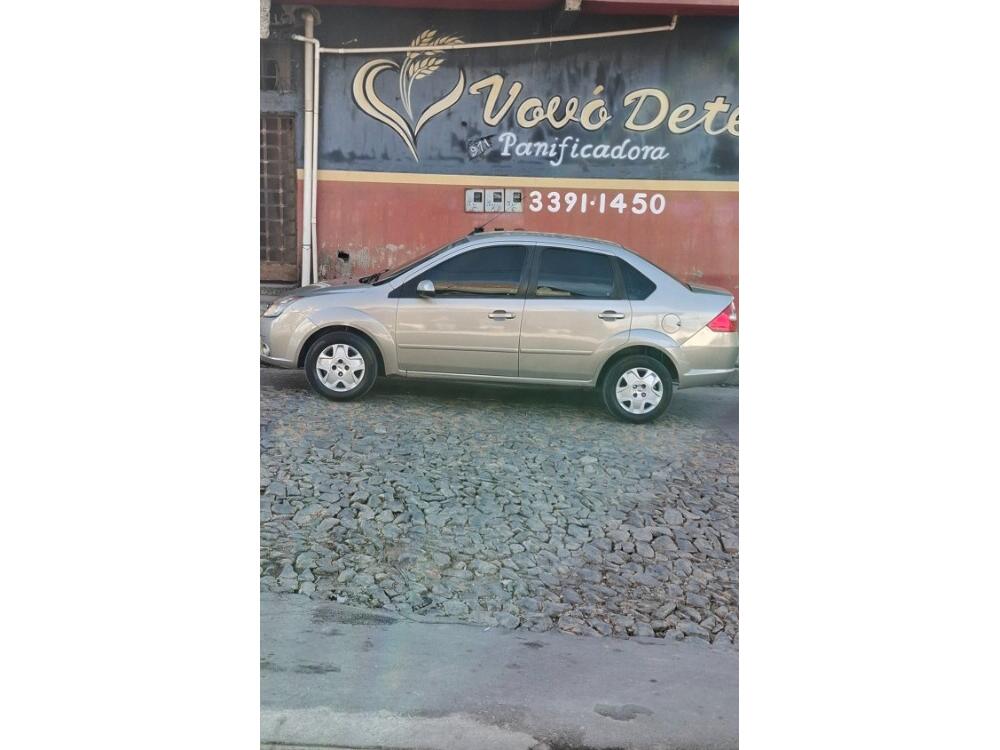 Ford Fiesta Sedan