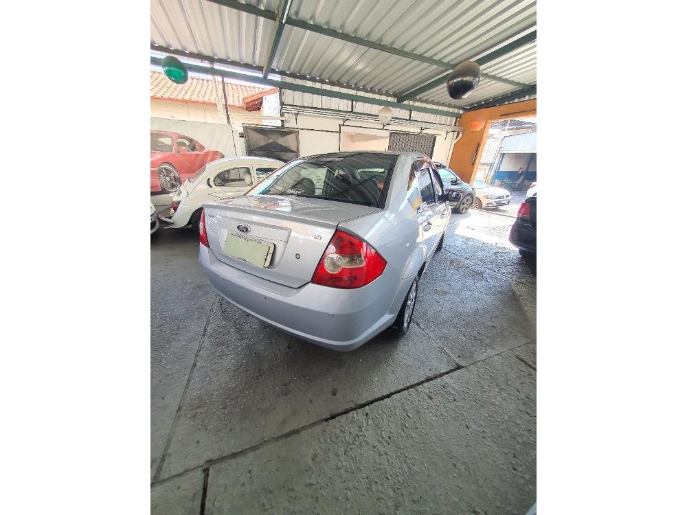 Ford Fiesta Sedan