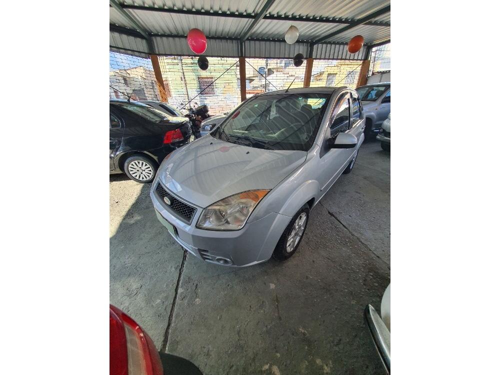 Ford Fiesta Sedan