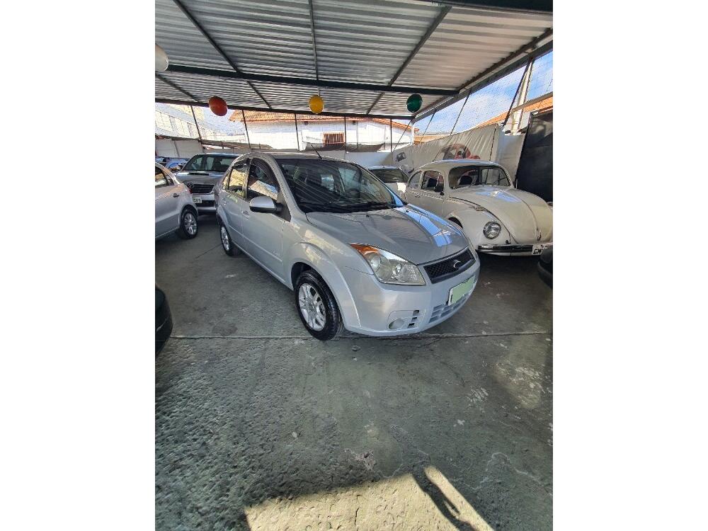Ford Fiesta Sedan