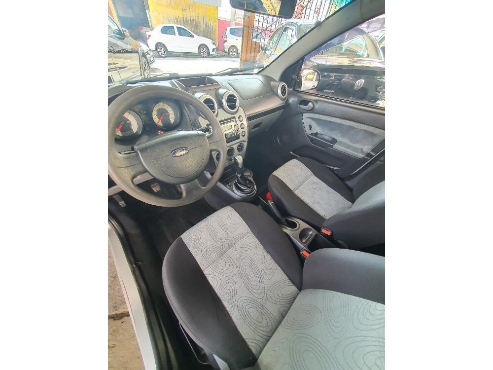 Ford Fiesta Sedan