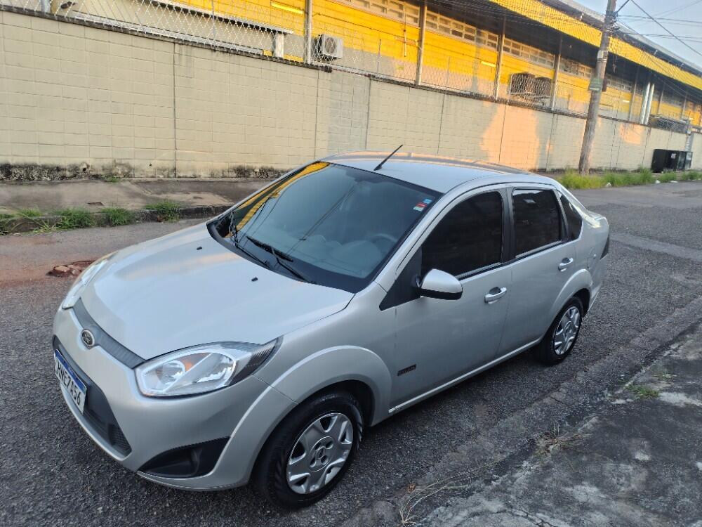 Ford Fiesta Sedan