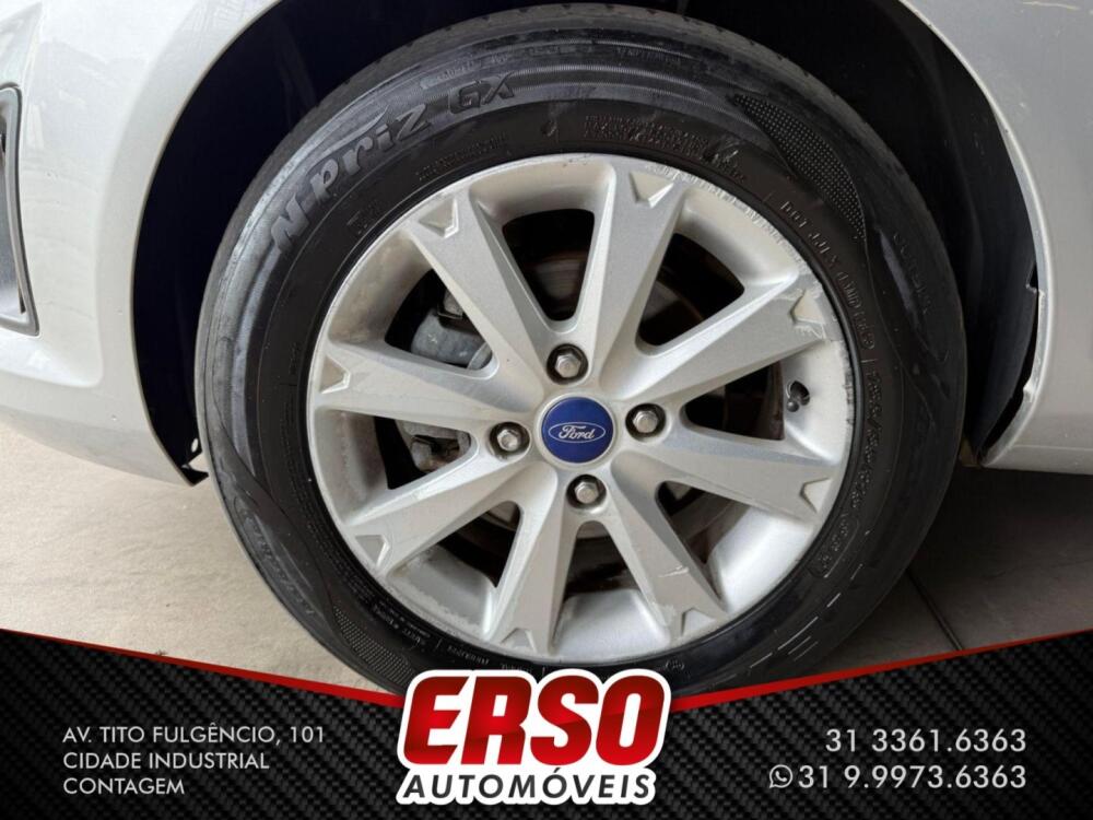 Ford Fiesta Sedan