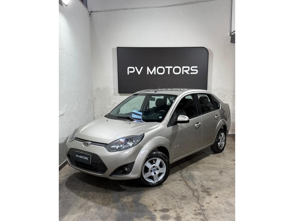 Ford Fiesta Sedan