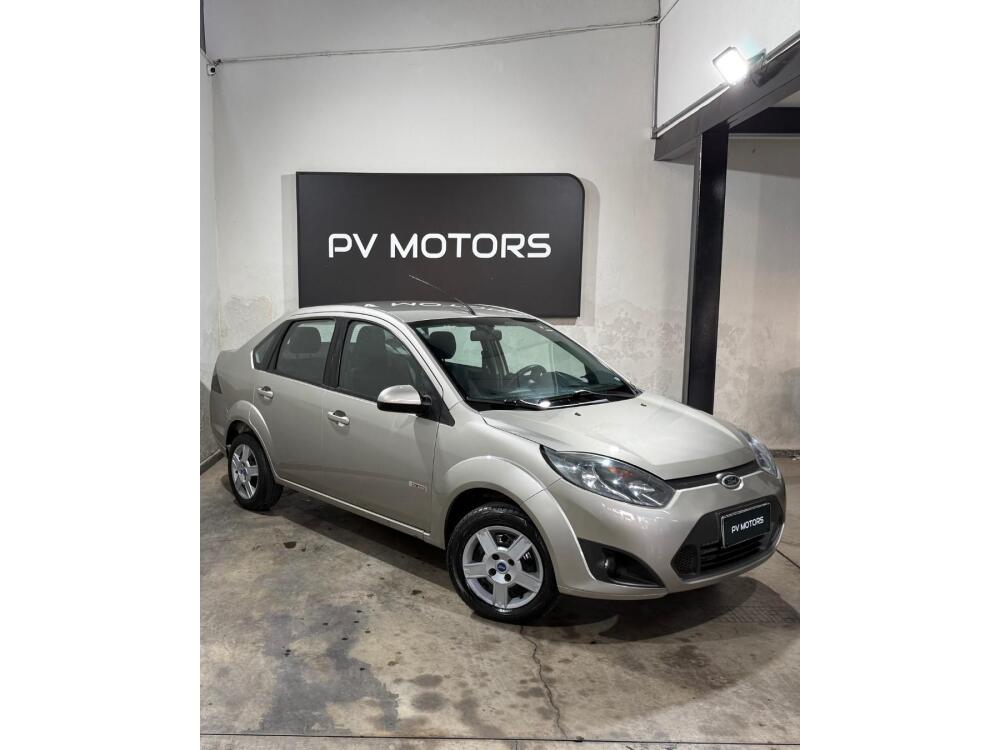 Ford Fiesta Sedan