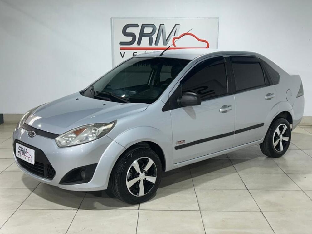 Ford Fiesta Sedan