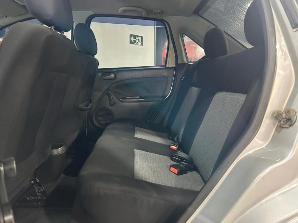 Ford Fiesta Sedan